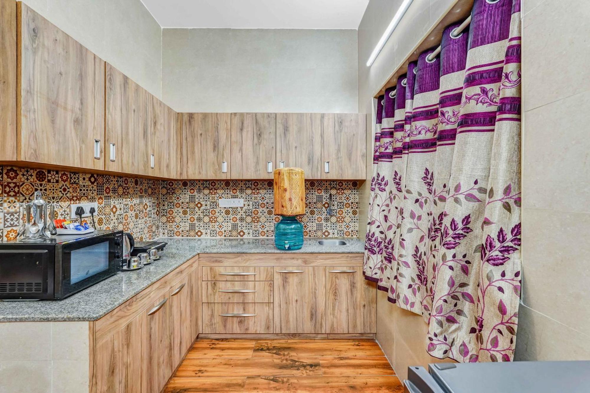 Season 4 Residences - 1Bhk Furnished Apartments Ченай Екстериор снимка